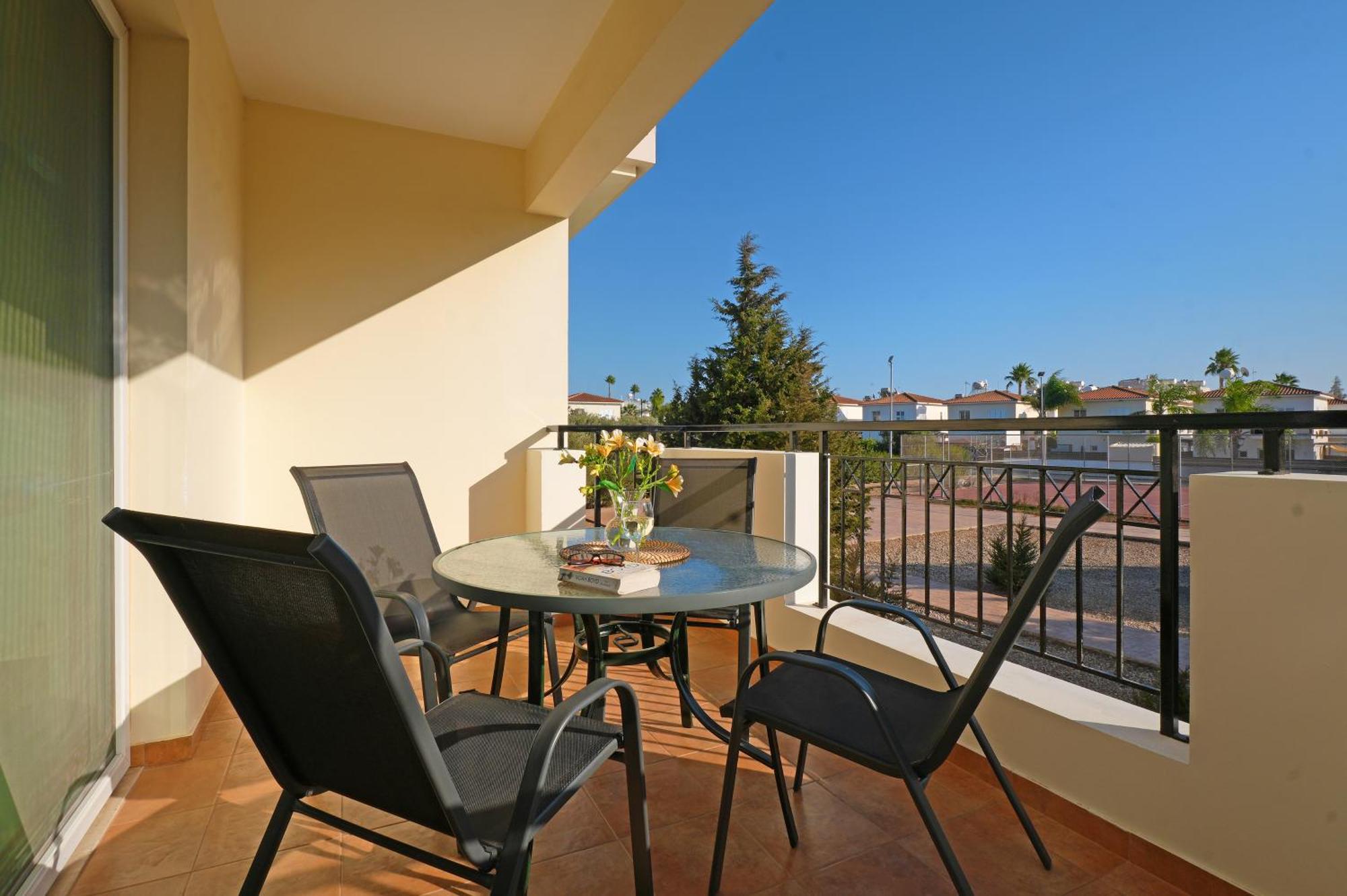 Neraida - 2Bed Apart Walk To Kalamies Beach โปรทาราส ภายนอก รูปภาพ