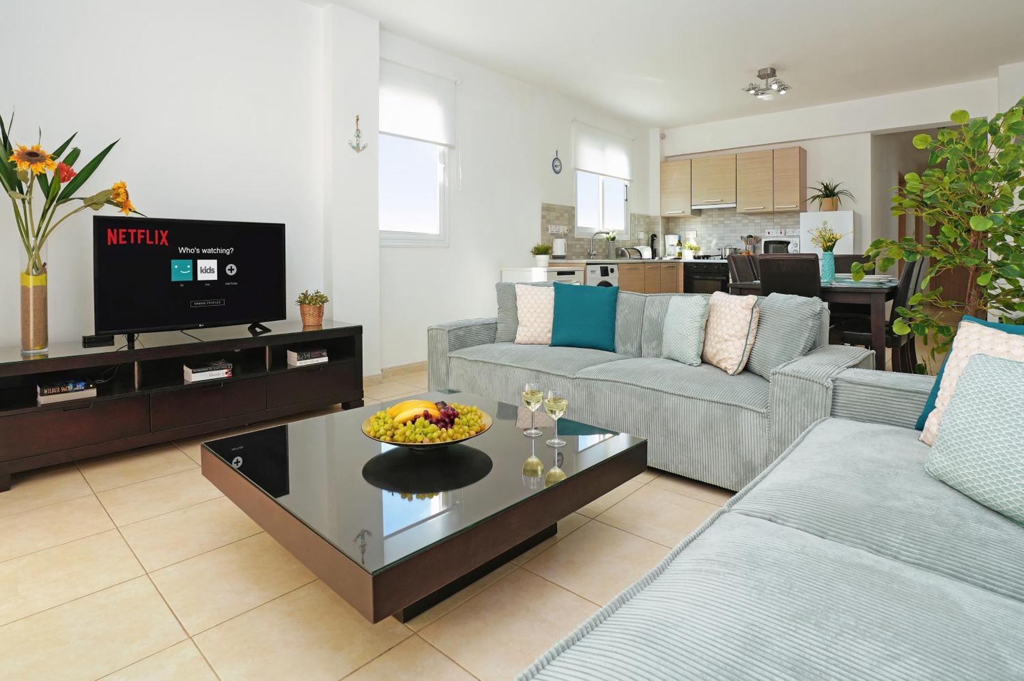 Neraida - 2Bed Apart Walk To Kalamies Beach โปรทาราส ภายนอก รูปภาพ
