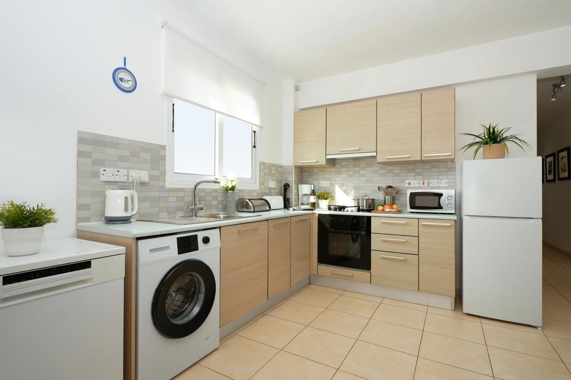 Neraida - 2Bed Apart Walk To Kalamies Beach โปรทาราส ภายนอก รูปภาพ